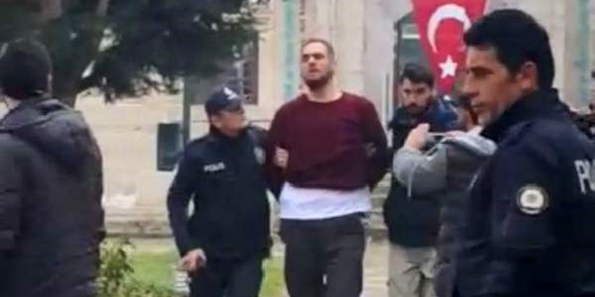 Selimiye'de minbere çıktı, 'Bu cami bana ait' dedi