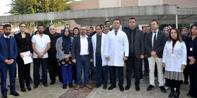 Hastadan, doktor ile hastane çalışanına dayak