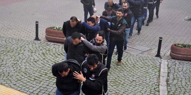 Tapu'da yolsuzluk iddiası: 4'ü memur 10 sanık hakim karşısında