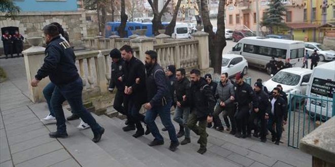 Ktahya'da FET'nn askeri yaplanmasnda 8 tutuklama