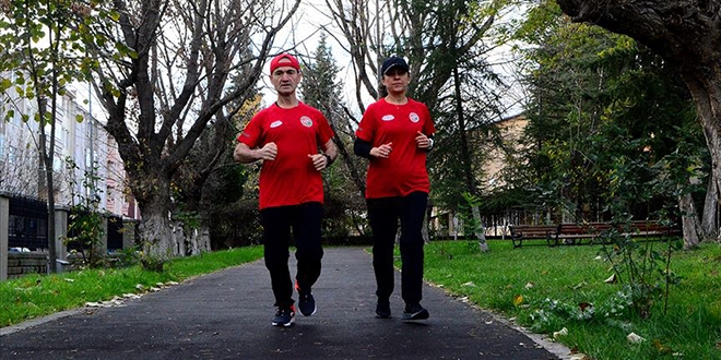 Doktor çiftin atletizm tutkusu