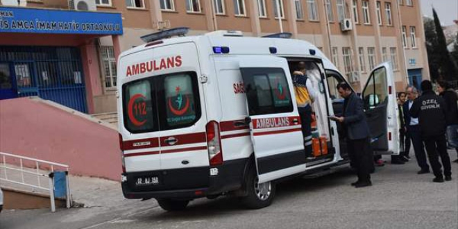 Gıda zehirlenmesi şüphesiyle 9 öğrenci hastaneye kaldırıldı