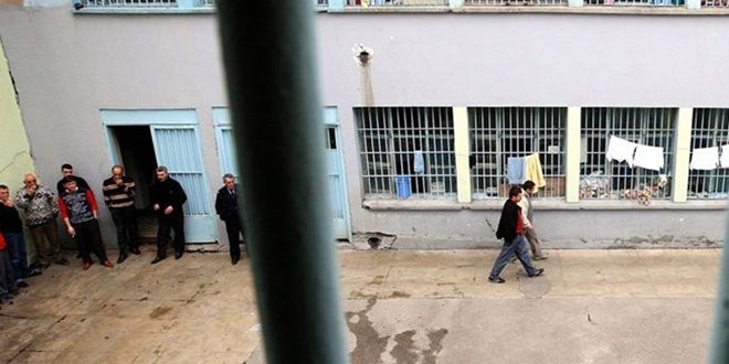 Cezaevindekilere din ve ahlak dersi