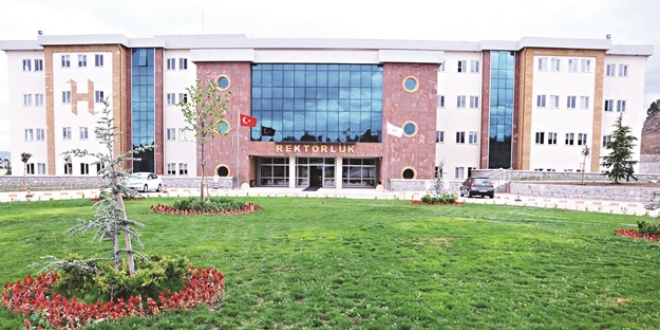 İlçede havuz yok, akademik ilana 'yüzme antrenörü' şartı kondu