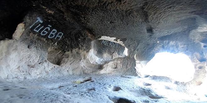 Frig Vadisi'ne 'vandal' tahribatı