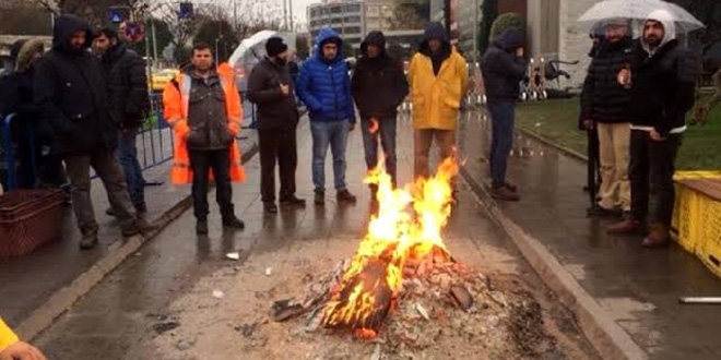 İBB'den işten çıkarılanlar eylemlerine devam ediyor
