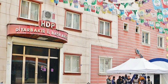 Örgütün ikna odası bodrum katta