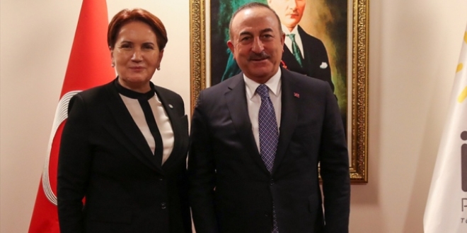 Çavuşoğlu Libya tezkeresi için Akşener ile görüştü