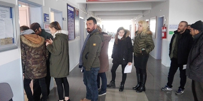 Vatandaş bugün son sanıp nüfus müdürlüklerine akın etti
