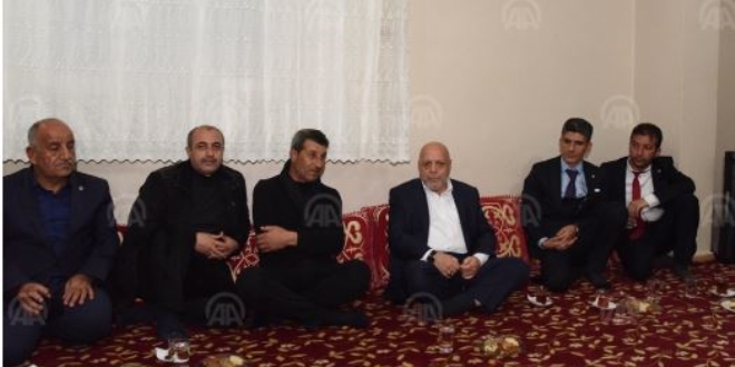 Hak-İş Genel Başkanı yeni yıla işten çıkartılan işçinin evinde girdi