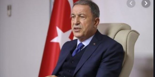 Akar ve TSK Komuta Kademesi'nden 'üç kuvvetli' kutlama