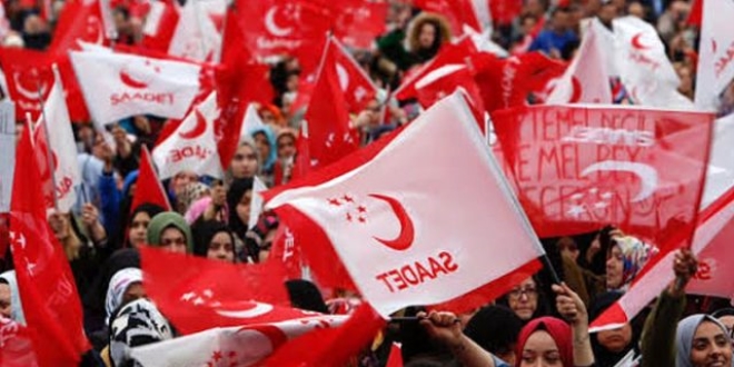 Libya Tezkeresi'ne 'hayır' diyen Saadet Partisi'nde istifa