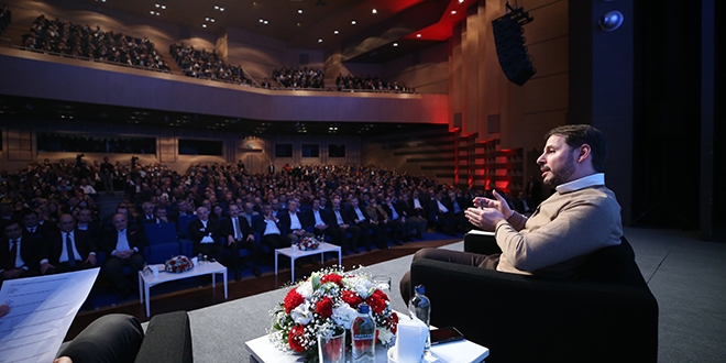 Bakan Albayrak, kamu bankaları yöneticileriyle bir araya geldi