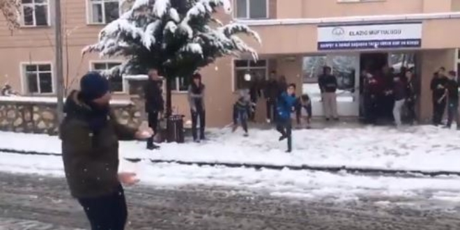 Elazığ Valisi Kaldırım'dan esprili kar tweeti