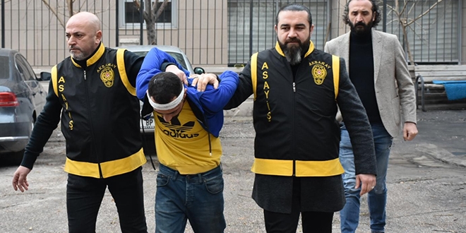 Polis memurunu bıçaklayan şüpheli tutuklandı