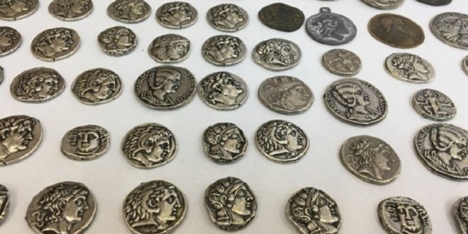 Bizans Dönemi'ne ait 40 sikke ele geçirildi