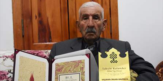 Yaşayan hazine... 65 yıl boyunca Ahlat taşına şekil verdi