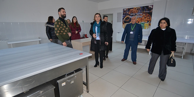 Belediyeden üniversite öğrencilerine ücretsiz yemek