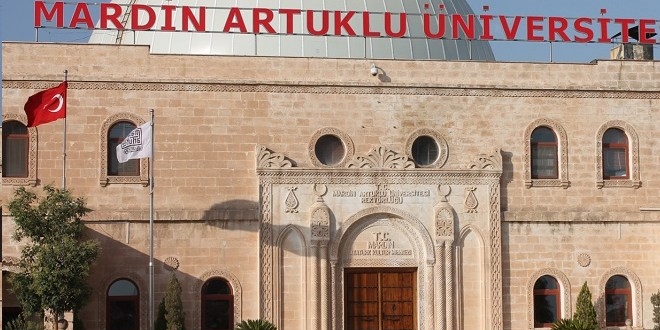 Mardin'de üniversite öğrencilerden biri 'Rektör Danışmanı' olacak