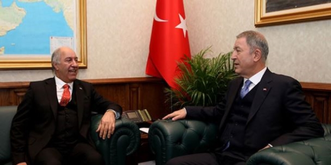 Bakan Akar, Irak'ın Ankara Büyükelçisi'ni kabul etti