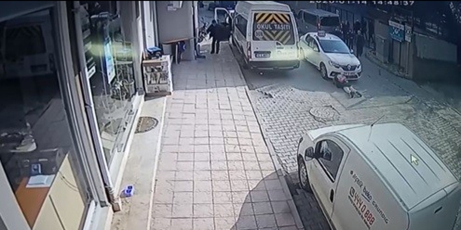 Otizmli ilkokul öğrencisinin hayatını sırtındaki çantası kurtardı