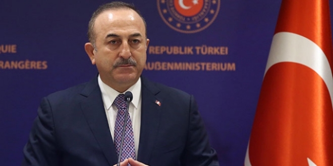 Bakan Çavuşoğlu'ndan Yunanistan'a Hafter tepkisi