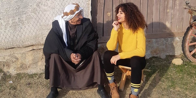 Mimarlık mesleğini bırakıp otostopla dünyayı geziyor