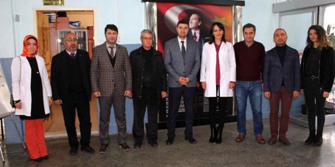 Mezun oldukları lisede öğretmenlik yapıyorlar