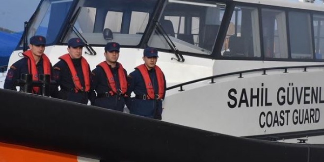 Sahil Güvenlik ekipleri Ege Denizi'nde 7/24 denetimde