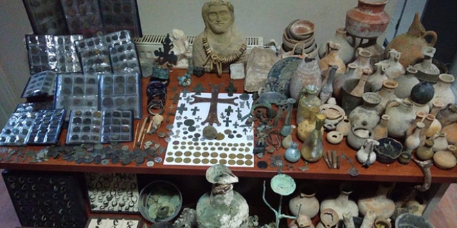 Kütahya'da 5 bin 350 tarihi eser ele geçirildi