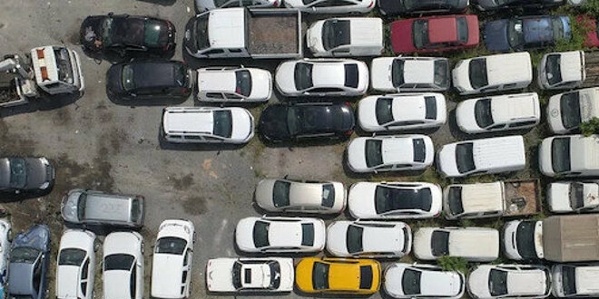 Yedieminde çürümeye terk edilen araçları kurtaracak adım