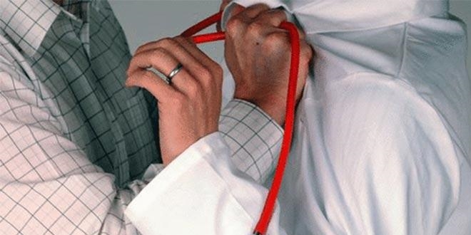 Hekimlerin % 74'ü şiddet görüyor, 'birşey çıkmaz' diye şikayetçi olmuyor