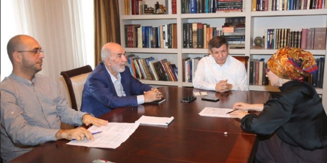 Davutoğlu: Ekonomi yönetimi enflasyon için rakamlarla oynuyor