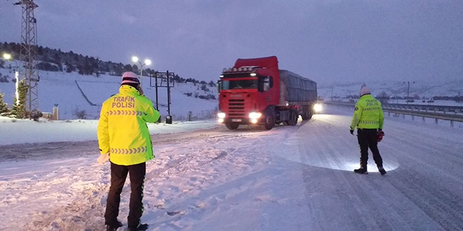 Bolu-Zonguldak kara yolu tır geçişine kapatıldı