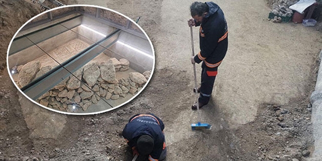 Zeugma mozaiğine rakip belediye binasının altından çıktı