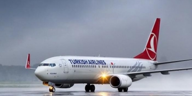 İstanbul'dan 28 sağlık personeli THY uçağıyla bölgeye hareket etti