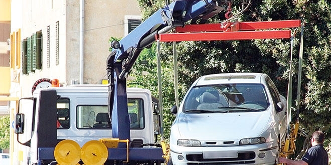 Yediemin'deki aracın otopark ücreti kamuya ait