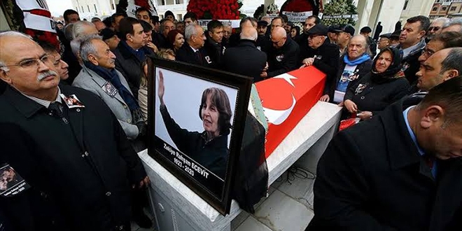 Rahşan Ecevit'in Devlet Mezarlığı'na defnine ilişkin teklif komisyonda kabul edildi