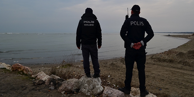 Denizde kaybolan bekçiyi arama çalışmaları sürüyor