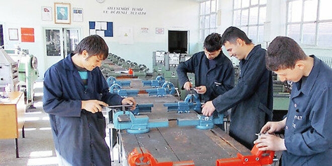 İş garantili meslek liseleri projesi hayata geçiyor
