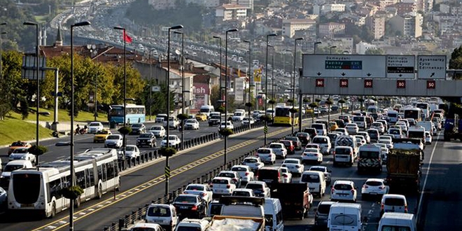 stanbul trafikte dnya 9'uncusu oldu