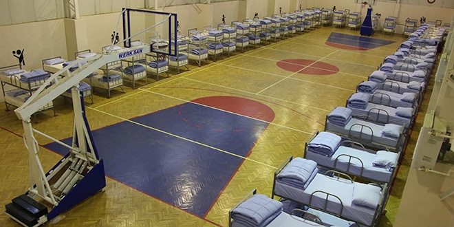 TSK, Elazığ'da kışlayı depremzedelere açtı