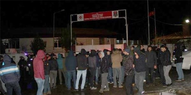 Bingöl'de cezaevinde mahkumlar isyanda: Gerekçe kötü muamele