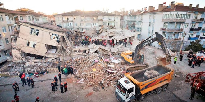Elazığ'daki binaların röntgeni çekiliyor