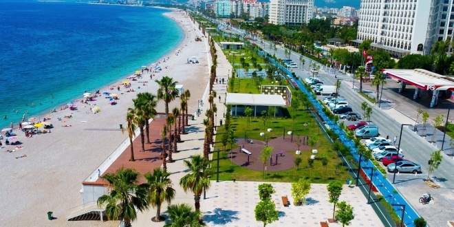 Konyaaltı sahil işletme ihalesinin iptali davasında yürütmeyi durdurma kararı