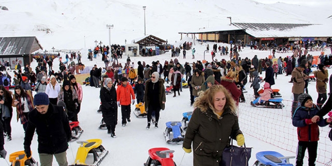 Erciyes'te, yaryl tatilinin son gnnde younluk