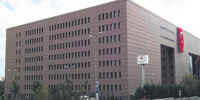 Bu da adliye tosuncuğu, savcı meslektaşlarını dolandırdı