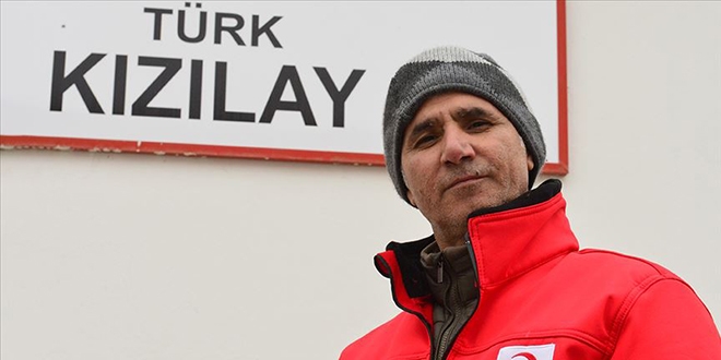 28 yıldır depremzedelerin yardımına koşuyor