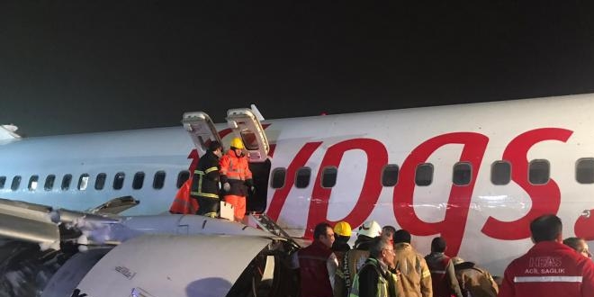 Uçak enkazından bir kişinin cenazesi daha çıkarıldı
