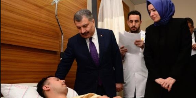 Bakan Koca, Van'da çığda yaralananları ziyaret ettikten sonra açıklamada bulundu